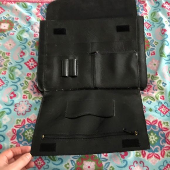 Elegant Black Leather Portfolio Case - Picture 3 of 4